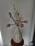 Witte Hoge Vaas Met Kunstbloemen., Ophalen of Verzenden, Zo goed als nieuw, Binnen
