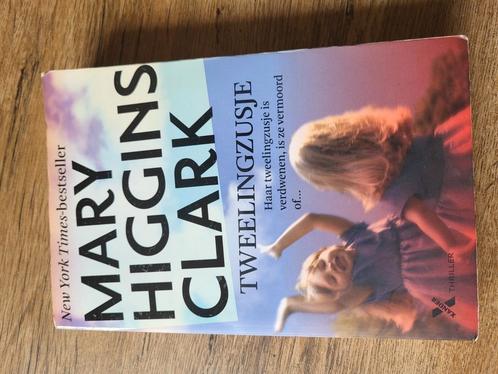 Mary Higgins Clark - Tweelingzusje, Boeken, Thrillers, Zo goed als nieuw, Nederland, Ophalen of Verzenden