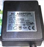 YNG YUH AD-0950B 9V 500mA 0.5A 4.5W AC DC Adapter Oplader, Ophalen of Verzenden, Zo goed als nieuw