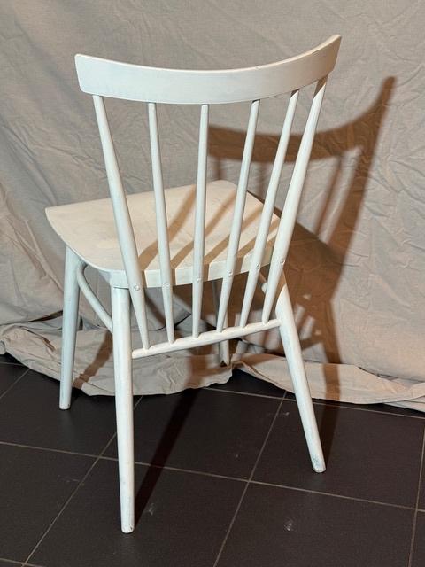 Spijlenstoel, Ophalen, Gebruikt, Wit, Eén