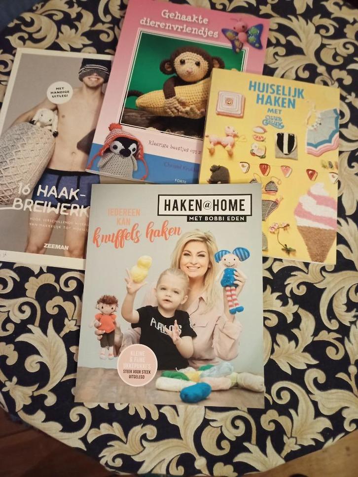 Haak- en breiboeken 4 stuks voor 10 Euro, Hobby en Vrije tijd, Breien en Haken, Haken, Patroon of Boek, Ophalen of Verzenden