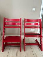 2 Stokke groeistoelen stoel hout rood tripp Trapp, Gebruikt, Meegroeistoel, Aanschuifbaar, Ophalen