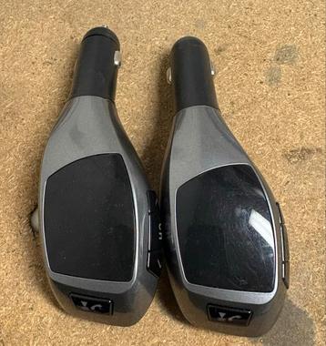2x Bluetooth FM-transmitter auto - muziek & handsfree beschikbaar voor biedingen