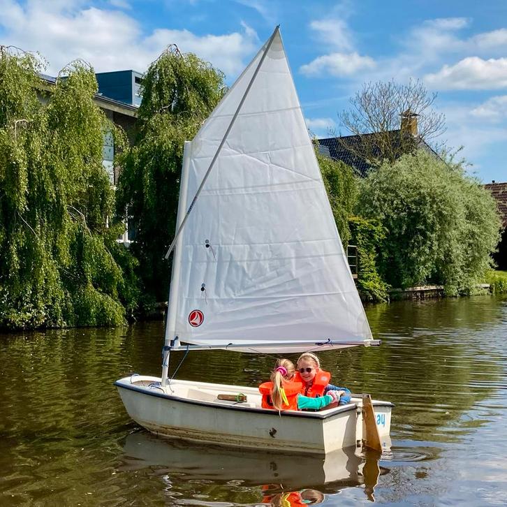 Optimist Zeilboot - Voor de jonge zeiler! Meerdere te koop., Watersport en Boten, Zeilen en Zeiltoebehoren, Gebruikt, Ophalen