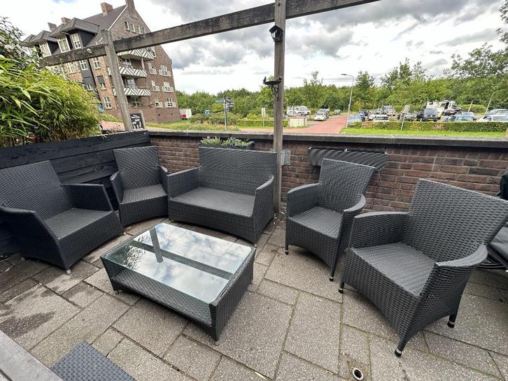 Loungeset tuinset wicker 4 stoelen 1 tuinbank en tafel, Tuin en Terras, Tuinsets en Loungesets, Gebruikt, Tuinset, Wicker, 6 zitplaatsen