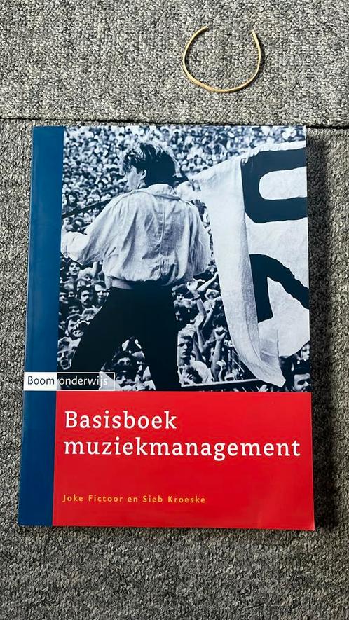 S. Kroeske - Basisboek muziekmanagement, Boeken, Politiek en Maatschappij, Zo goed als nieuw, Maatschappij en Samenleving, Nederland