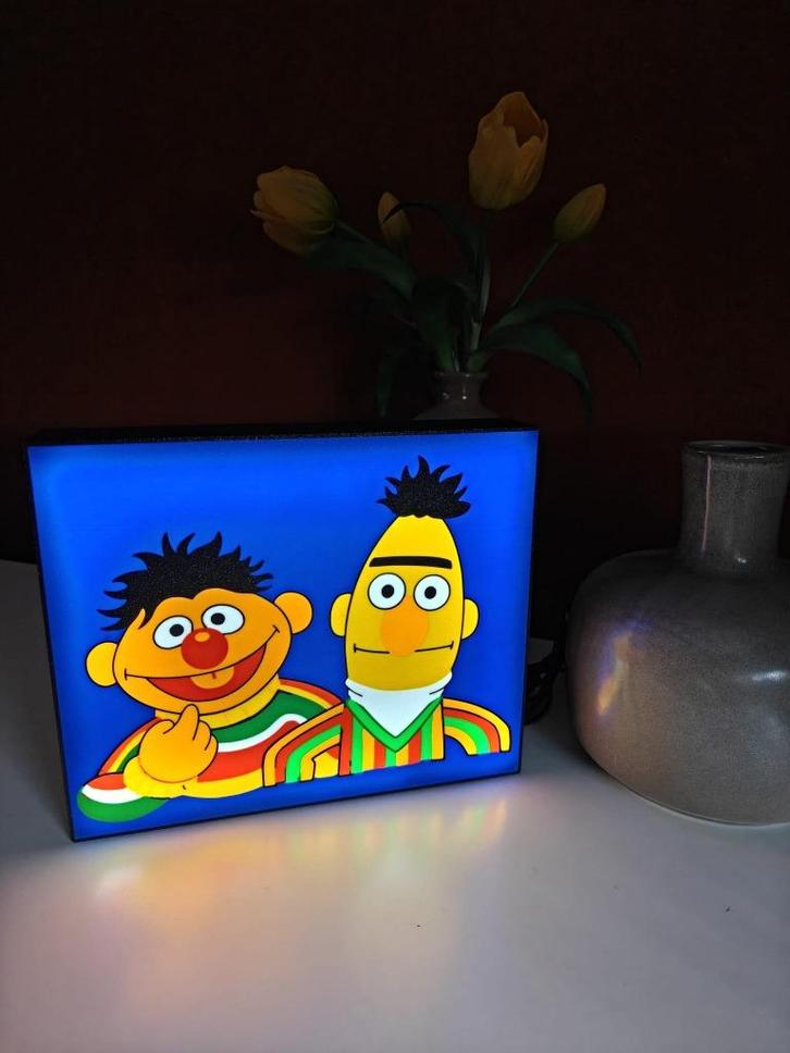 lightbox/lichtbak Bert & Ernie, Huis en Inrichting, Lampen | Tafellampen, Nieuw, Minder dan 50 cm, Kunststof, Overige materialen