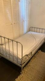 Spijlenbed in nette staat, Huis en Inrichting, Slaapkamer | Bedden, Ophalen, 90 cm, Eenpersoons, Zo goed als nieuw