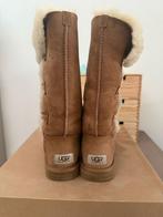 UGG Bailey Button Triplet Chestnut Laarzen mt 37, Ophalen, Gedragen, Bruin, Hoge laarzen