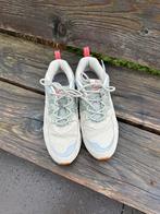 Te koop paar schoenen van het merk Karhu Fusion 2.0, Ophalen, Beige, Karhu Fusion 2, Sneakers of Gympen