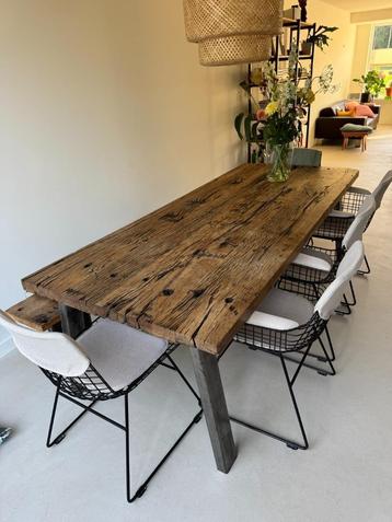 Eikenhouten (wagondelen) Eettafel + Bankje beschikbaar voor biedingen
