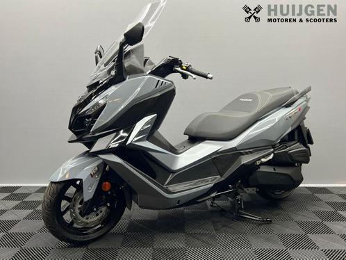 SYM CRUISYM 300 4800Km (bj 2024), Motoren, Motoren | Overige merken, Bedrijf, Scooter, 12 t/m 35 kW