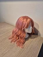 Roze pruik carnaval nieuw, Ophalen of Verzenden, Nieuw