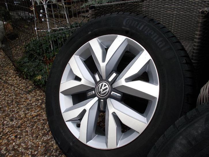VW 16 INCH VELGEN MET WINTERBANDEN WINTERCONTACT 7 MM PROF, Auto-onderdelen, Banden en Velgen, Banden en Velgen, Winterbanden