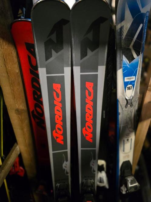 162cm NORDICA DOBERMANN SPITFIRE 76 PRO 900€ 2TI ALL SNEUW, Sport en Fitness, Skiën en Langlaufen, Zo goed als nieuw, Ski's, Skiën