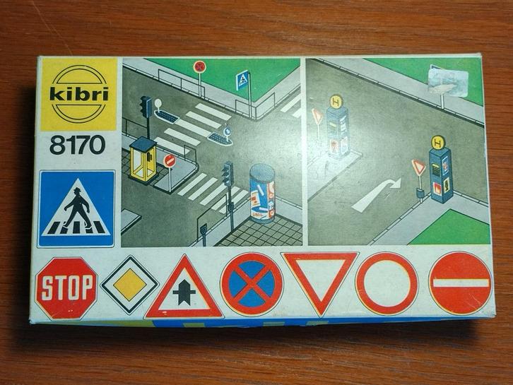 Kibri B-8170 - Verkeersborden en opmaak van straten - OVP, Hobby en Vrije tijd, Modeltreinen | H0, Gebruikt, Brug, Tunnel of Gebouw