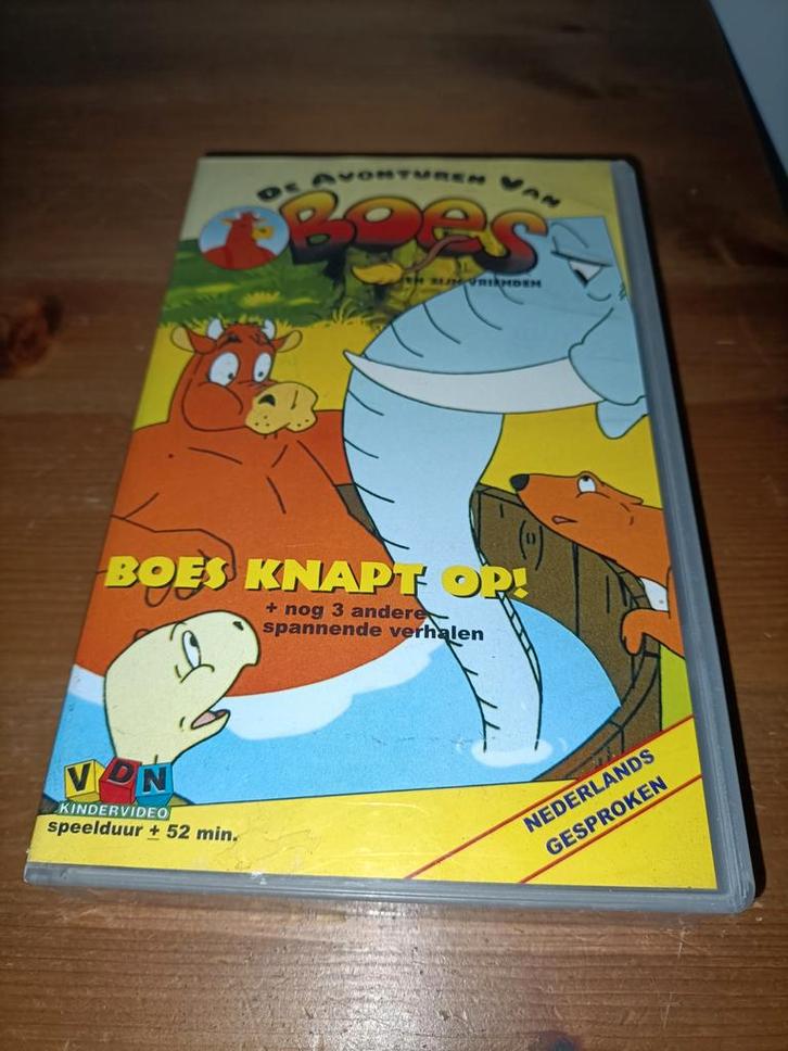 De avonturen van Boes. Boes knapt op en 3 meer, Cd's en Dvd's, VHS | Kinderen en Jeugd, Gebruikt, Alle leeftijden, Ophalen of Verzenden