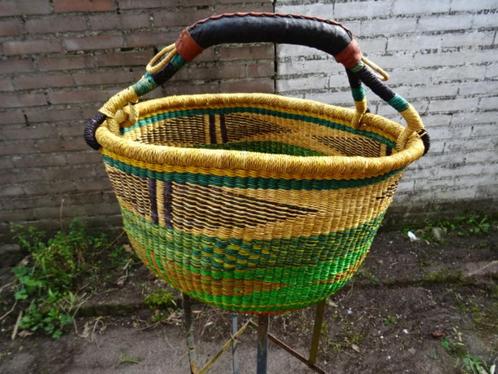 Ghana Bolgatanga manden uniek handgeweven sterl lederen hand, Huis en Inrichting, Woonaccessoires | Schalen en Manden, Nieuw, Mand