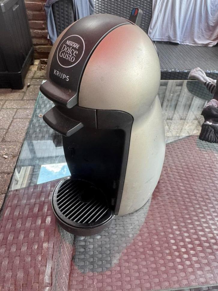Dolce gusto koffiezetapparaat, Witgoed en Apparatuur, Koffiezetapparaten, Zo goed als nieuw, Koffiemachine, Ophalen of Verzenden