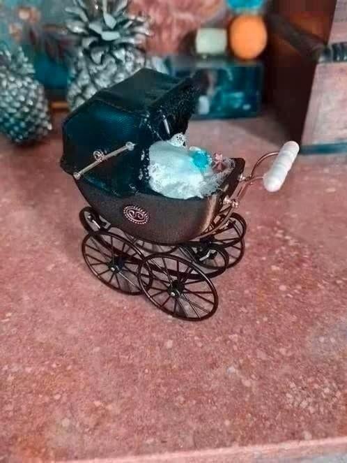 heidi ott miniaturen kinderwagen met bekleding, Ophalen of Verzenden, Nieuw, Poppenhuis