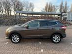 Nissan Qashqai 1.2 DIG-T Connect Edition 2014| Panorama _NAP, Voorwielaandrijving, Bruin, Alcantara, Origineel Nederlands