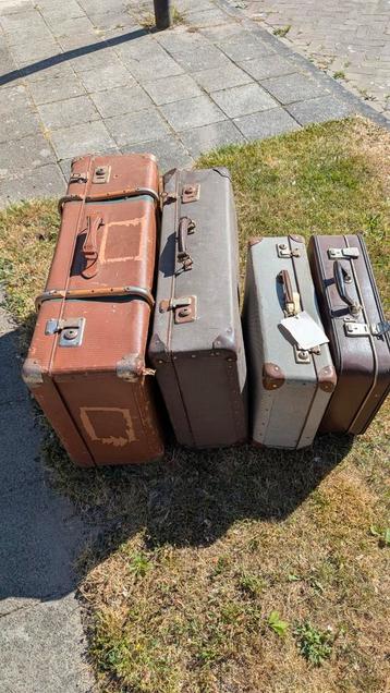 Koffers vintage  beschikbaar voor biedingen