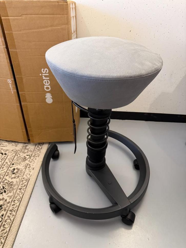 Originele Aeris Swopper bureau kruk | NIEUW in de doos, Huis en Inrichting, Bureaustoelen, Nieuw, Bureaukruk, Grijs, Ergonomisch