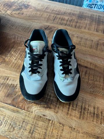 Nike air max 1 beschikbaar voor biedingen