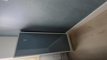 Ikea kastje wit 'billy' met deur beschikbaar voor biedingen