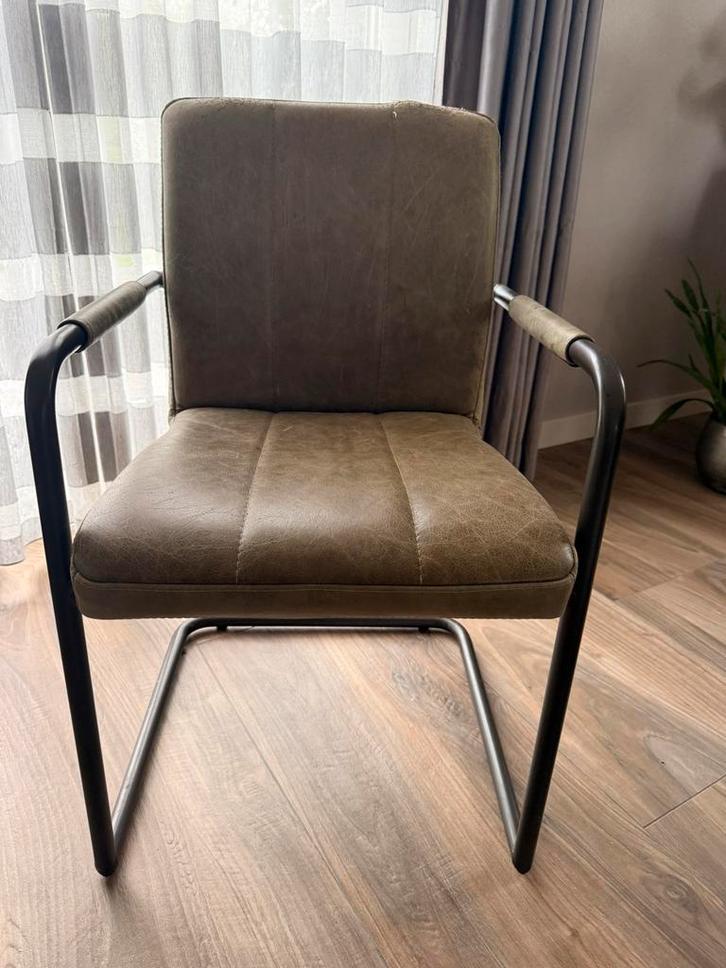 Prachtige stoelen maar beschadiging op de rugleuning!, Huis en Inrichting, Stoelen, Gebruikt, Vijf, Zes of meer stoelen, Leer