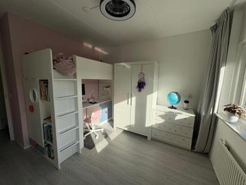 SMÅSTAD Hoogslaper, wit met bureau met 4 lades, 90x200 cm beschikbaar voor biedingen