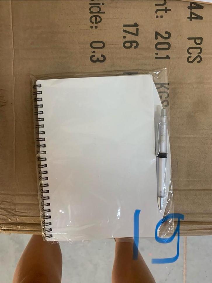 Partij Notitieblok met pen en ringband, Diversen, Notitieboeken, Nieuw, A5, Ophalen of Verzenden
