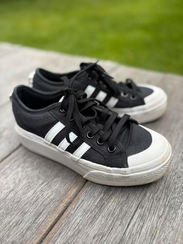 Adidas platform sneakers 38,5 beschikbaar voor biedingen