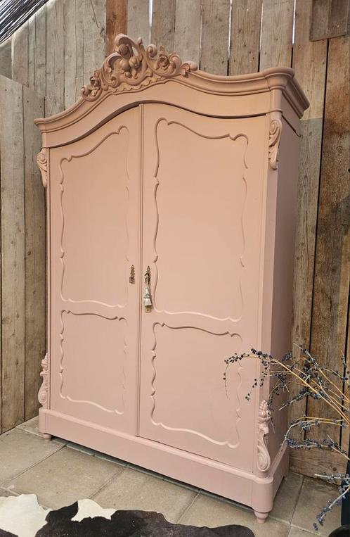 Romantische Franse Biedermeier Kast – Zachtroze, Demontabel, Antiek en Kunst, Antiek | Meubels | Kasten, Ophalen of Verzenden