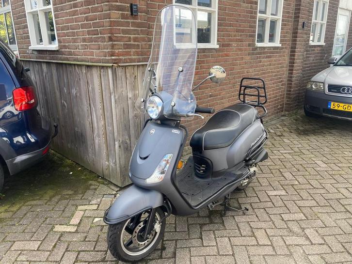 Sym fiddle 2 geel kenteken, Fietsen en Brommers, Snorfietsen en Snorscooters, Zo goed als nieuw, Benzine, Ophalen