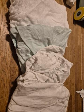 Hoeslakens + Molton Babybed beschikbaar voor biedingen