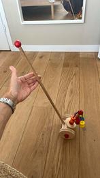 Houten loopstok met wieltjes en draaiend element, Kinderen en Baby's, Speelgoed | Houten speelgoed, Ophalen of Verzenden, Zo goed als nieuw