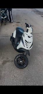 Zip 70cc brom super vers!!, Fietsen en Brommers, Scooters | Piaggio, Ophalen, Tweetakt, Zip, Zo goed als nieuw