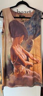 Jurk met vrouw schilderij er op maat L 40 taupe beige geel, Ophalen of Verzenden, Zo goed als nieuw, Maat 38/40 (M), Beige
