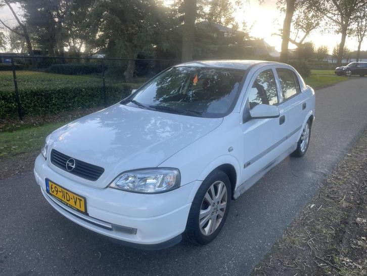 Opel Astra 1.6 Sport, Auto's, Opel, Bedrijf, Astra, ABS, Airbags, Lichtmetalen velgen, Mistlampen, Sportstoelen, Startonderbreker