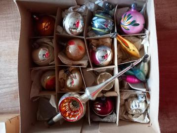 Vintage kerstversiering beschikbaar voor biedingen