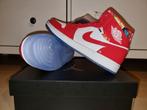 Air Jordan 1 Mid SE Chill Red Rood Wit, Ophalen of Verzenden, Nieuw