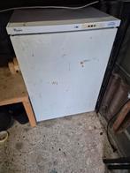 Oude vriezer uit schuur - gratis af te halen, Witgoed en Apparatuur, Vriezers en Diepvrieskisten, Gebruikt, Minder dan 60 cm, Vrijstaand