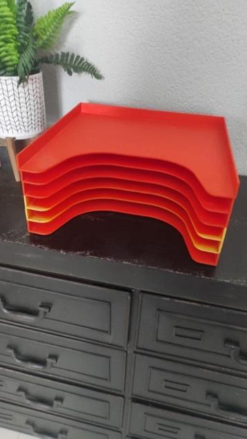 Vintage platenrek oranje 6-delig Somin beschikbaar voor biedingen