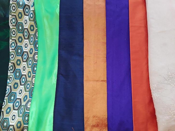 7 Zakken met stoffen voor handvaardigheidslessen voor school, Hobby en Vrije tijd, Stoffen en Lappen, Nieuw, Overige materialen