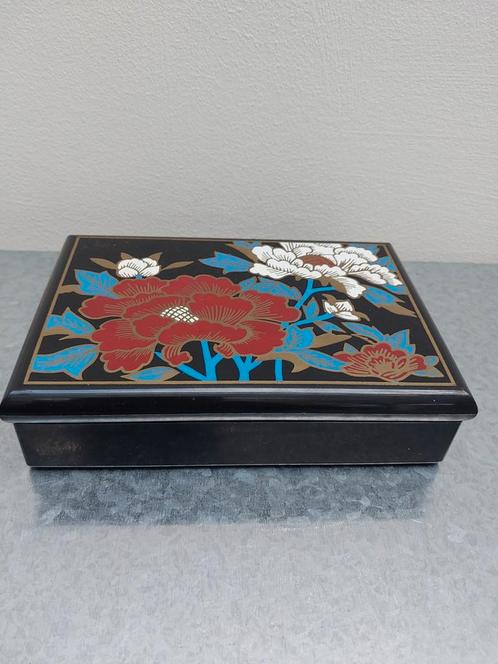 Vintage bruine sieradendoos met bloemmotief, Sieraden, Tassen en Uiterlijk, Beautycases, Gebruikt, Hardcase, Overige kleuren, Met spiegeltje(s)