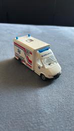 NOS! Siku 2020 Mercedes-Benz RTW White "Ambulance" 1:55, Hobby en Vrije tijd, Modelauto's | Overige schalen, Ophalen of Verzenden