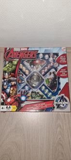 Pop-up spel Avengers, mens erger je niet, Hobby en Vrije tijd, Gezelschapsspellen | Bordspellen, Ophalen of Verzenden, Zo goed als nieuw