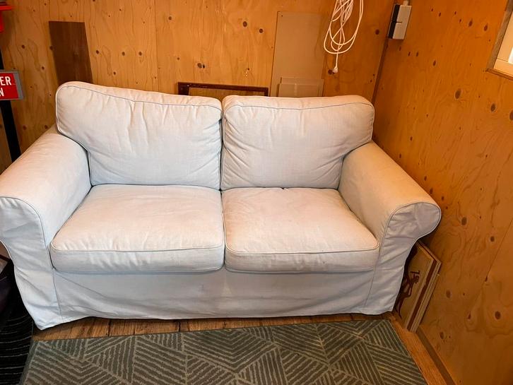 Ikea Ektorp bank lichtblauw, Huis en Inrichting, Banken | Sofa's en Chaises Longues, Gebruikt, Tweepersoons, 150 tot 200 cm, 75 tot 100 cm