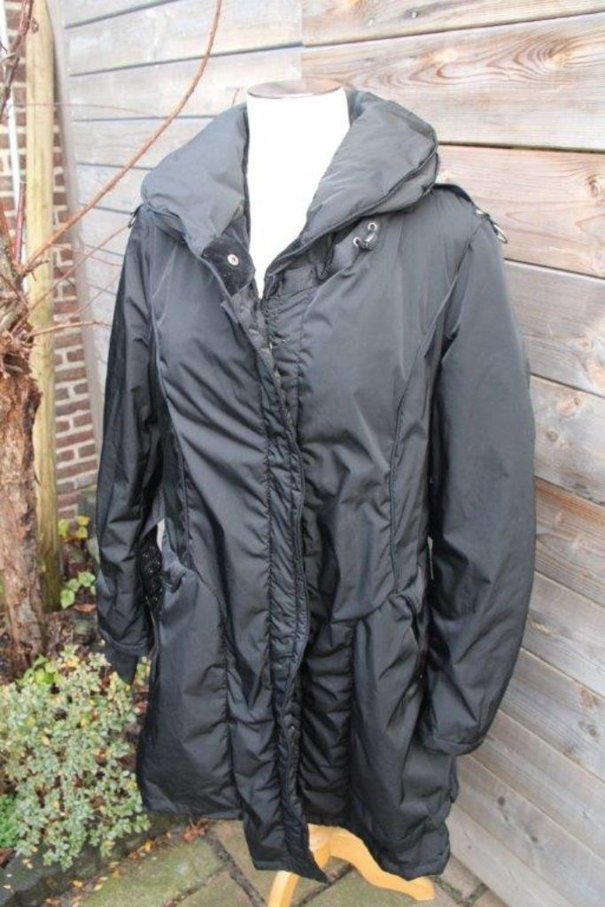 Winterjas zwart Marithe girbaud Francois mt 42 Vaste prijs, Kleding | Dames, Jassen | Winter, Zo goed als nieuw, Maat 42/44 (L)